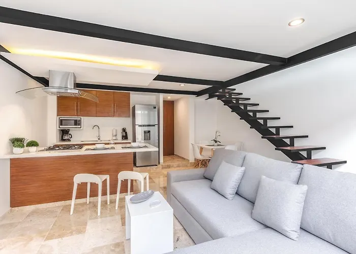 Splash Pool, Rooftop Terrace, Patio, 4 Blks Apartment
