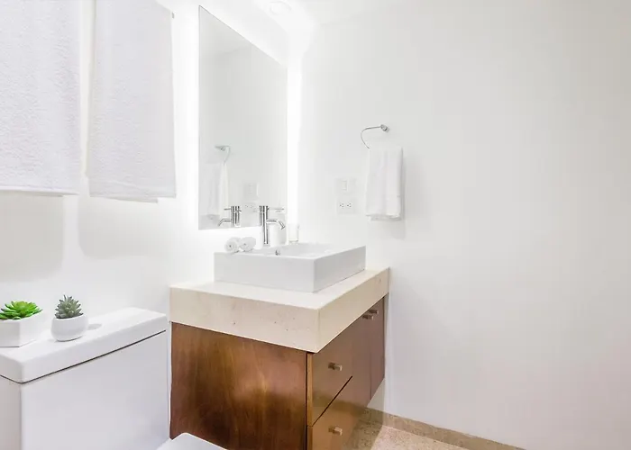 Splash Pool, Rooftop Terrace, Patio, 4 Blks Apartment *